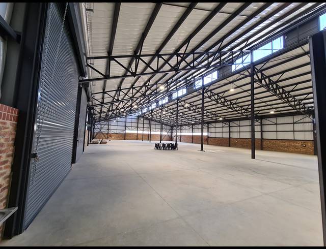 2,458M² WAREHOUSE TO LET IN RIVERSANDS